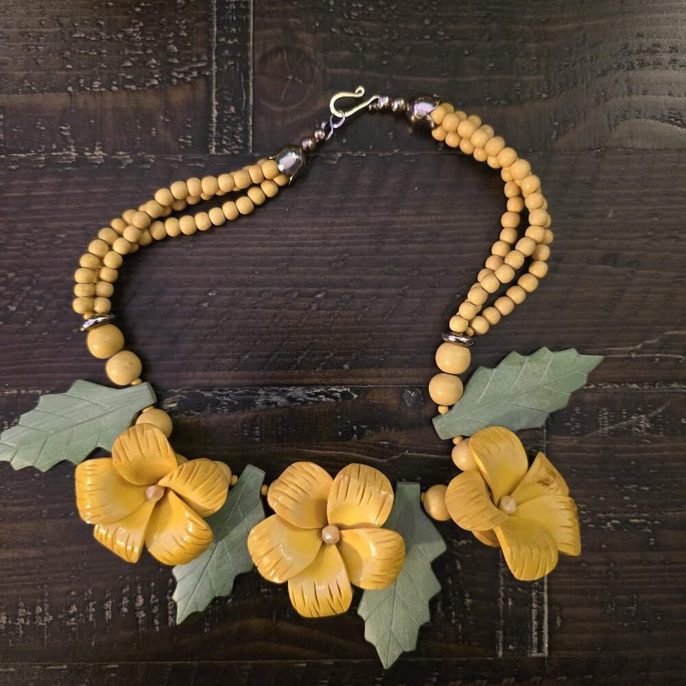 Vintage Hand Carved Wood Tropical Flower Statement Necklace Yellow Green Boho